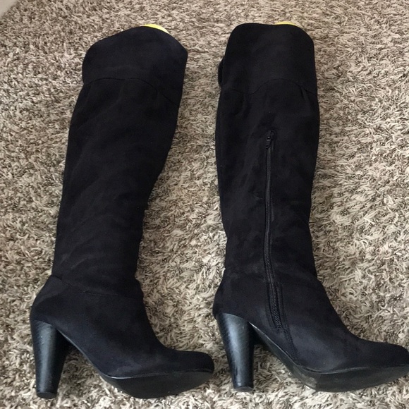 Boots - Picture 1 of 7